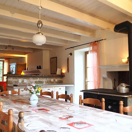 Holiday home Authentique Maison Familiale Renovee Pres Du 